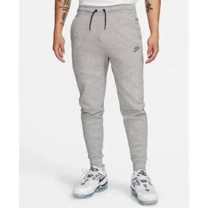 Nike Men's Sportswear Tech Fleece Joggers Grey DR9162 010 Mens NWT